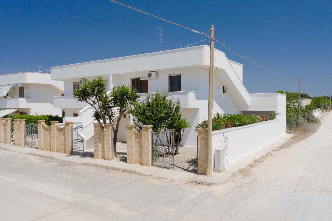 Vidamarina - Camere Al Mare Torre Lapillo Extérieur photo